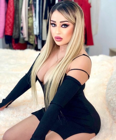 Imen Loulou model best pictures