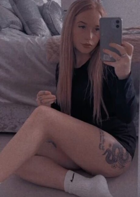 Karina Williamson model free image