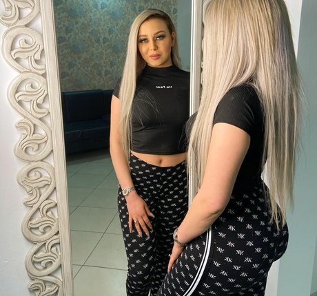 Islem Souilem porn actress gallery