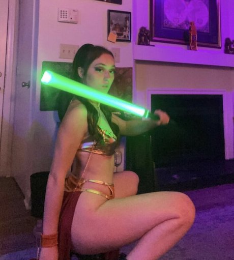 Lyric Kissman model naked gallery