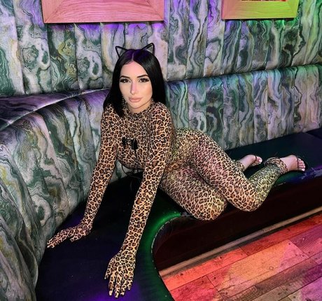 FeetByJo model exclusive pictures