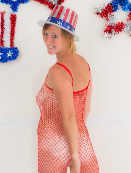 Gndmodel22 hot model pic