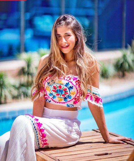 Malak Koura hot pornstar galleries