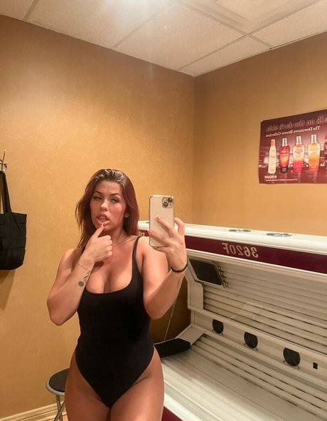 Emma Williams pornstar naked photo