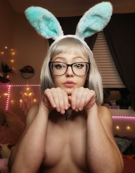 grciegr3yyxo model pretty pic