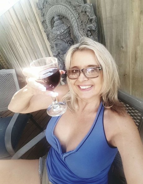 Helen Eleni xxx model gallery