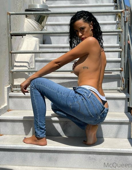 Alexandra McQueen erotic pornstar gallery