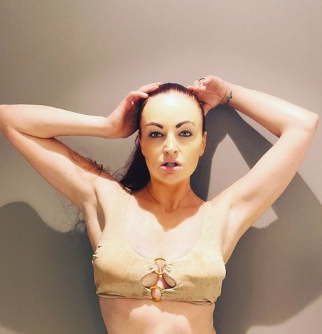 WomenWrestling star porn pics