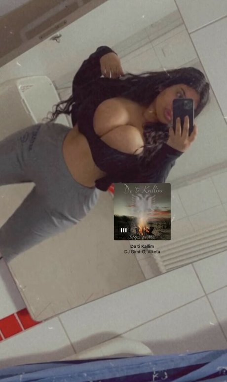 Celjanaaa star erotic picture