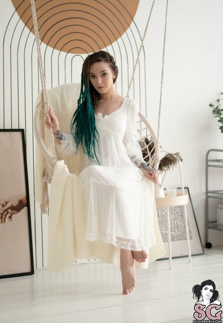 Aliceverner erotic star image