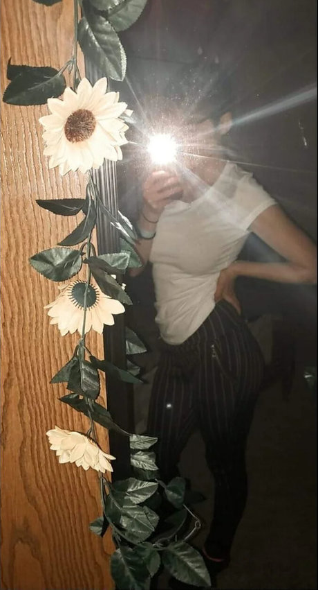 Trippyyjellyfish model porn pics