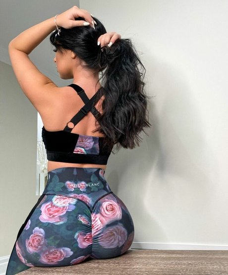 swimming pool onlyfans nudes img