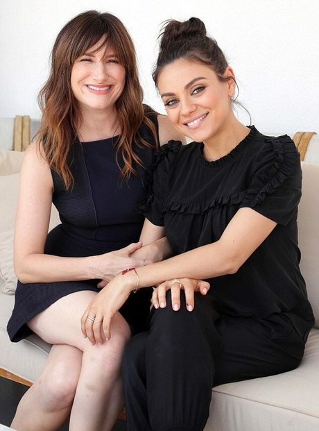 Kathryn Hahn star perfect galleries