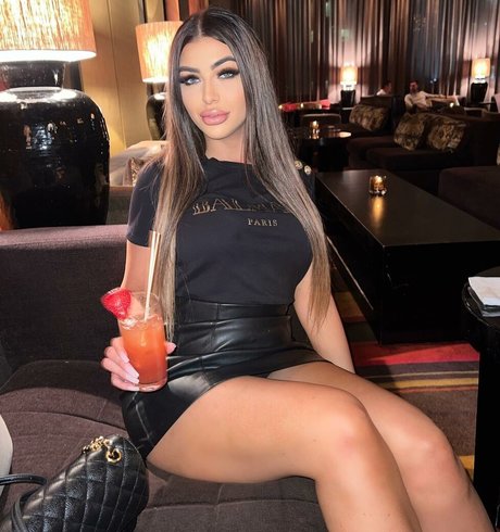 Erin Gray star sexy pic