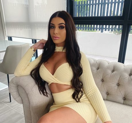 Erin Gray nude model img