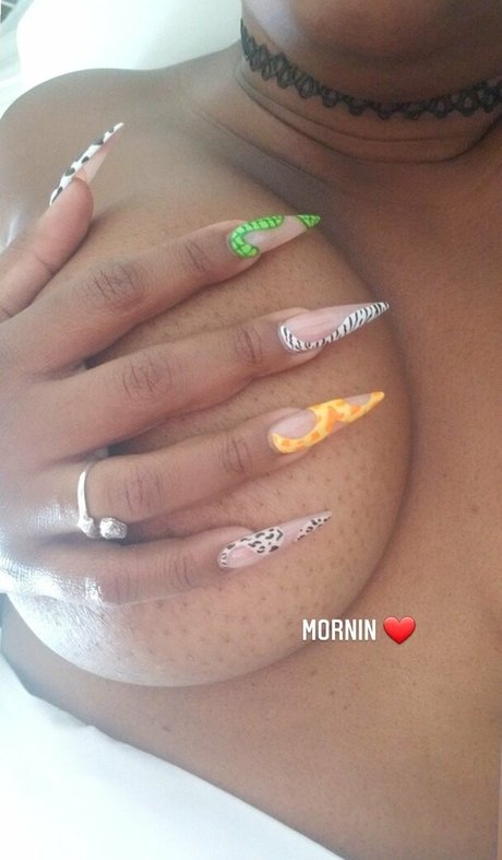 CidneyGreen nude pornstar pics