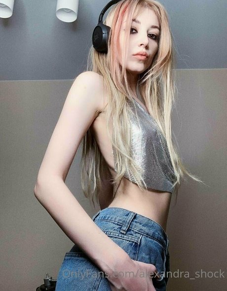 alexandra shock hd star photo