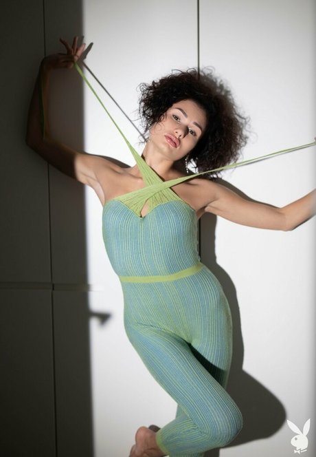 Layla Balan hd star photo