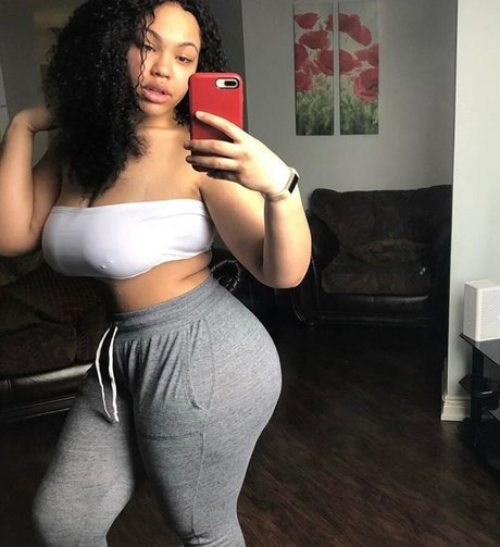 Tanya Mayenge star xxx pictures