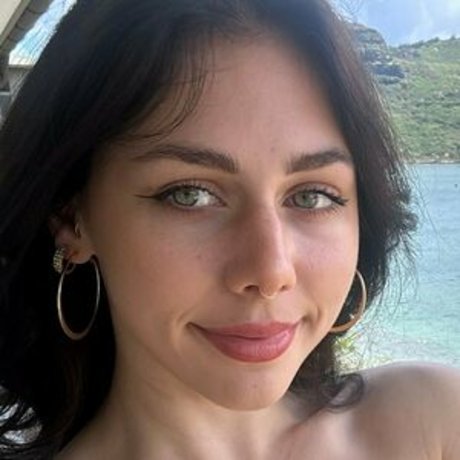 Mayalane Mayaneu pornstar pretty pictures