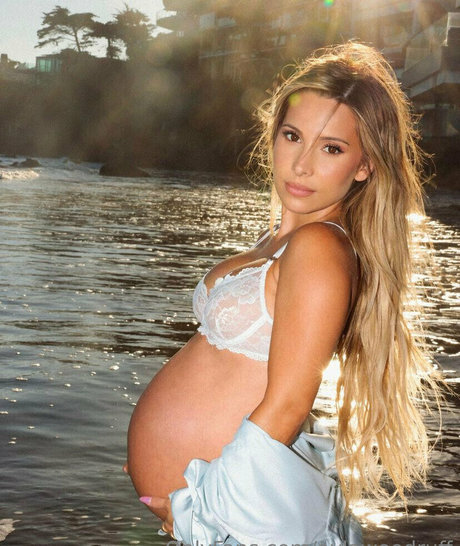 aylawoodruff high quality pornstar pic