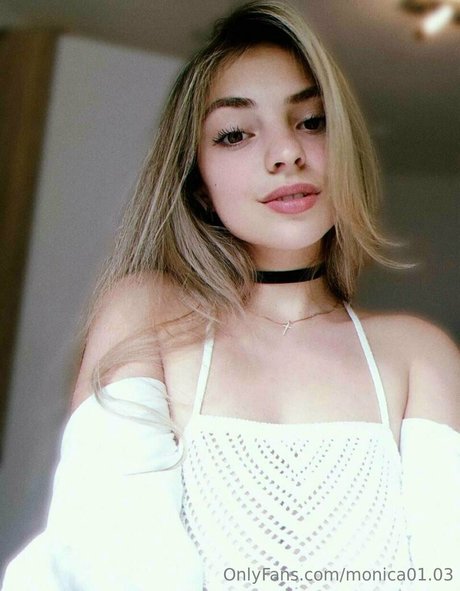 monica01 03 model nice photo