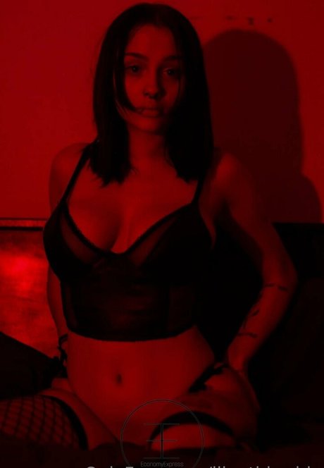 Lilgothbarbie erotic pornstar picture