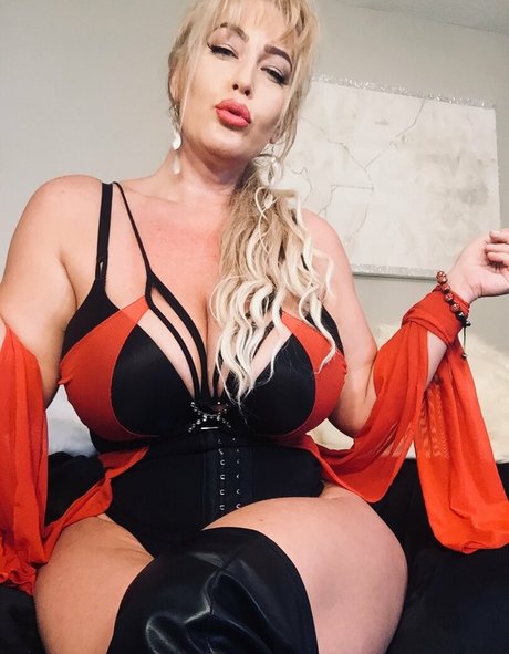 perfect shemale onlyfans hot xxx pic