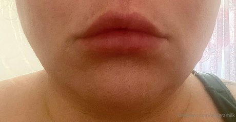 allegramilk hot actress photo