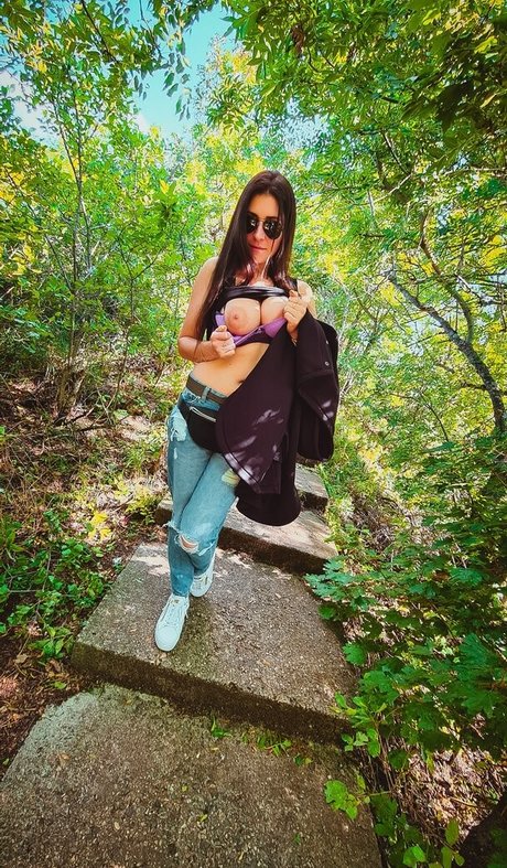 Victorias World star hot pic