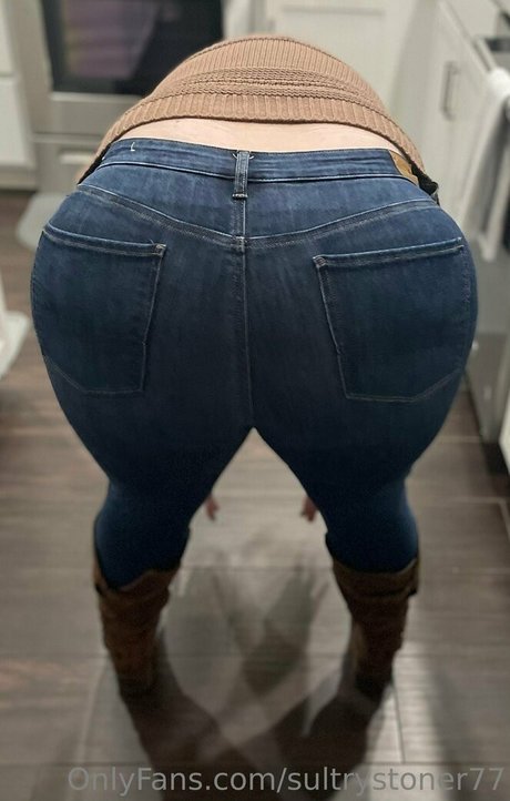 sultrystoner77 star top pic