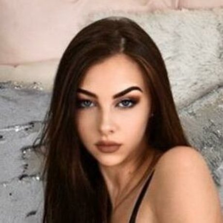 Nicxllex nude model image