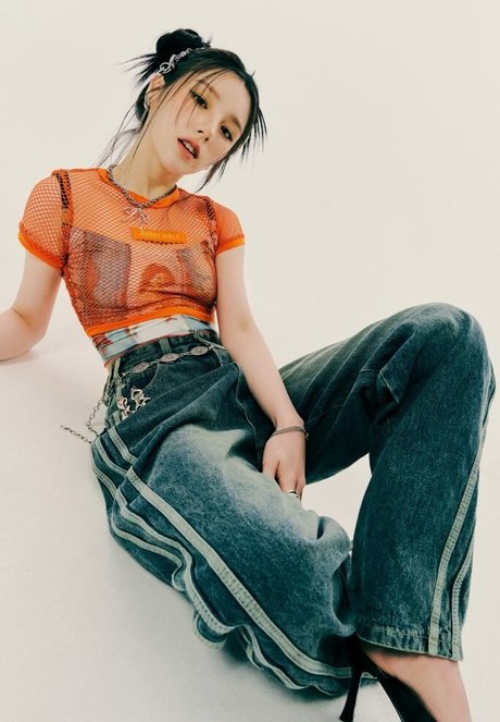 HeeJin best model pics