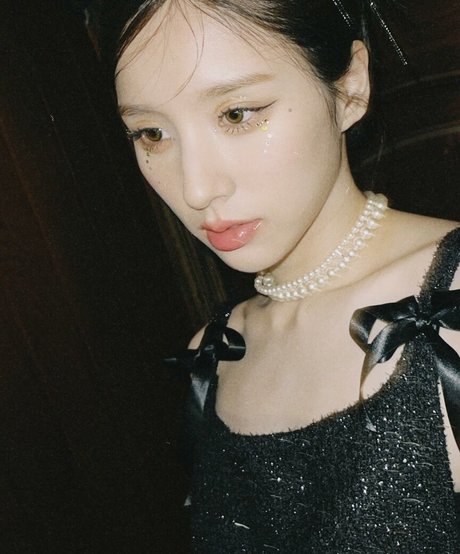 HeeJin star sexy img