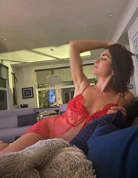 sweetbutsavvy hd actress photo