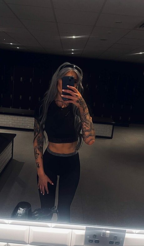 Hannah Taylor star pretty gallery