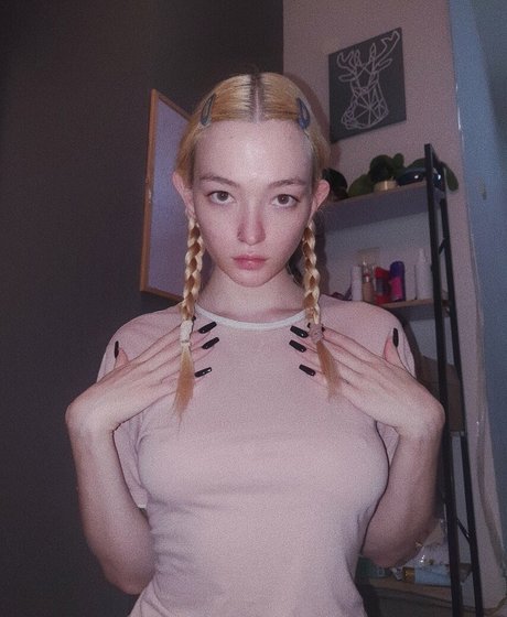 akchoriii free model pic