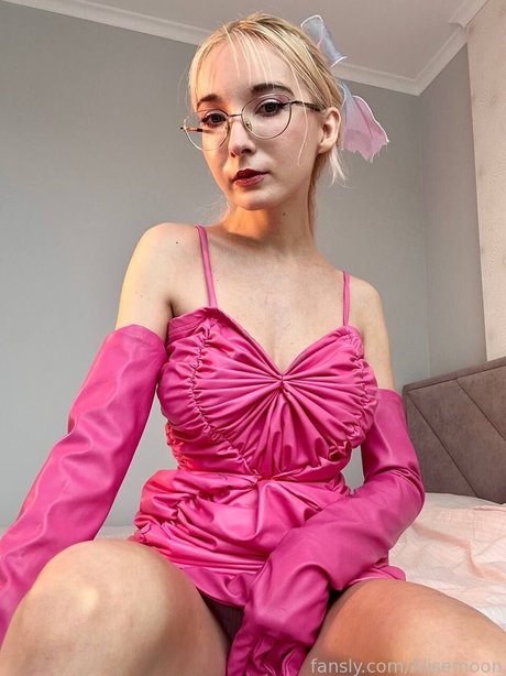 Alicemoonvip adult star picture