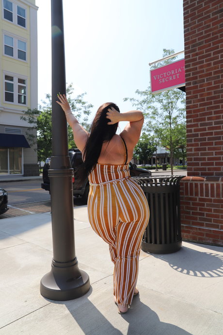 Amber Nova high quality model image