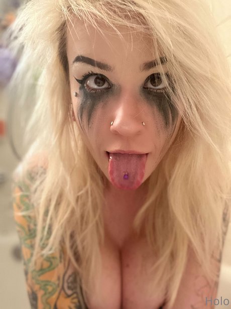 Holofox_ star exclusive photo