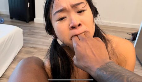 Tami Tran star nude photos