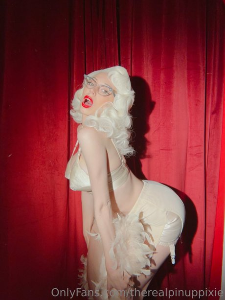 Pinup pixie model art gallery