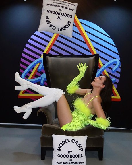 Rachel Michelle naked star pictures