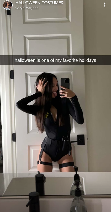 Caryn Marjorie model naked picture