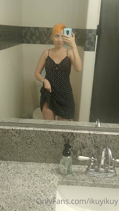 Ikuy Cosplayer pornstar pretty pictures