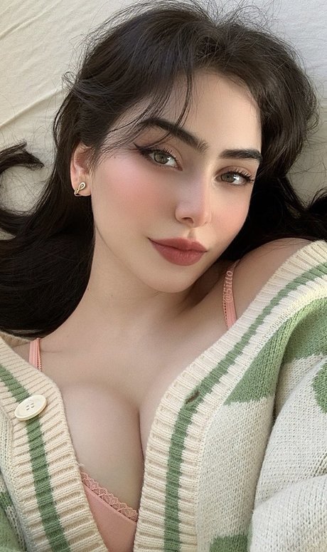 Mersweb hot star image