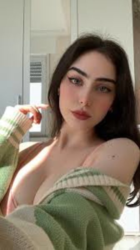 Mersweb hot actress images