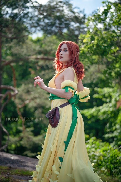 Narga Aoki sexy model pic