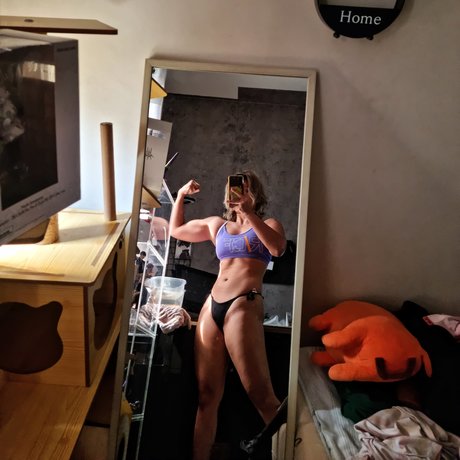 Nyaaati xxx model gallery