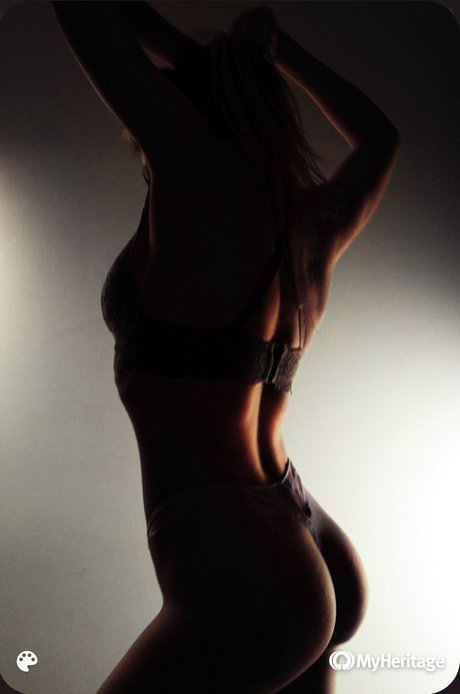 Dina Belenkaya nude actress pictures